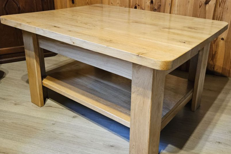 Ąžuolinis kavos stalas 